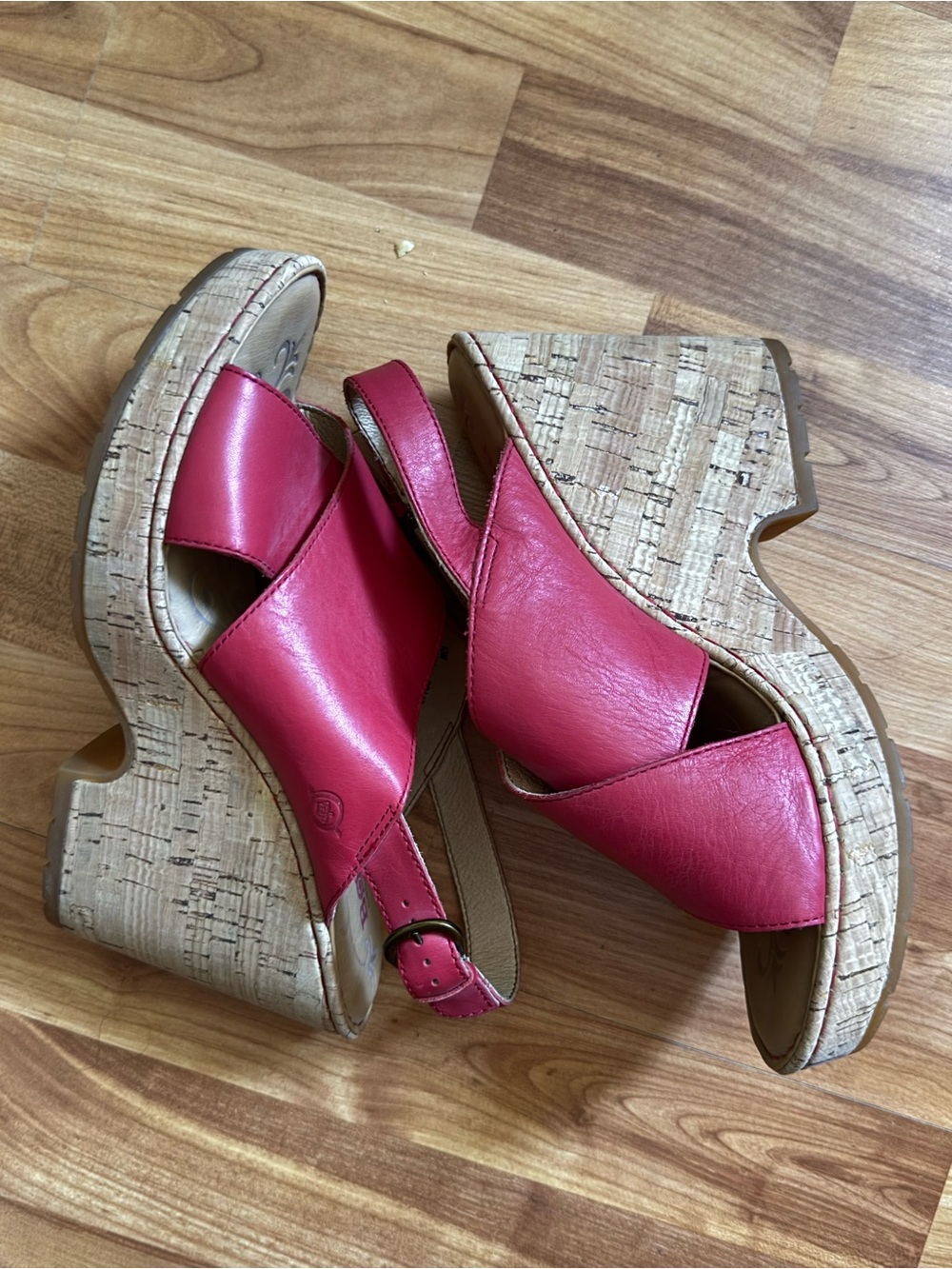 Born Wedge Red Sandals - Picture 3 of 4